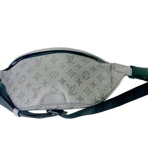 LV Discovery Bum Bag - Monogram Shadow